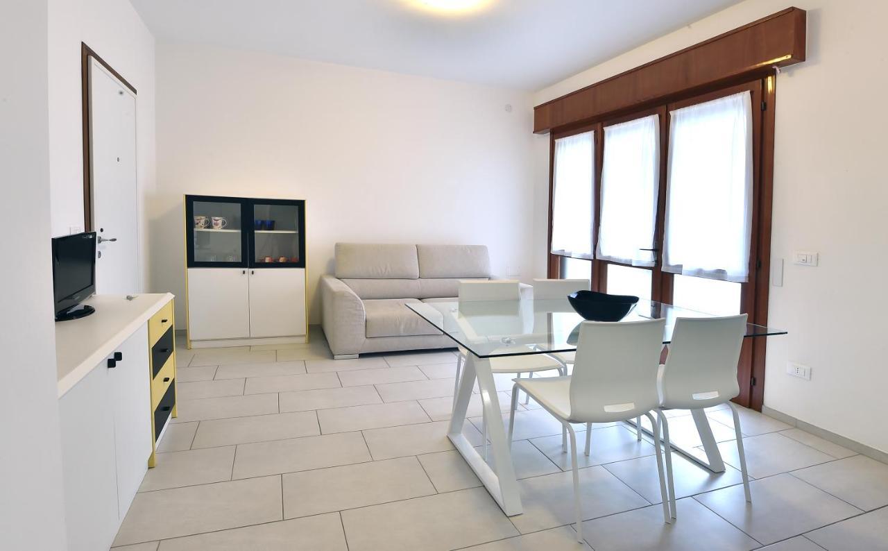 Villa Rosa Lignano Sabbiadoro Bagian luar foto